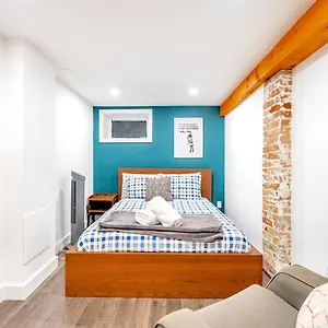https://spacious-1br-suite-just-minutes-from-high-park.niagara-fallshotels.com