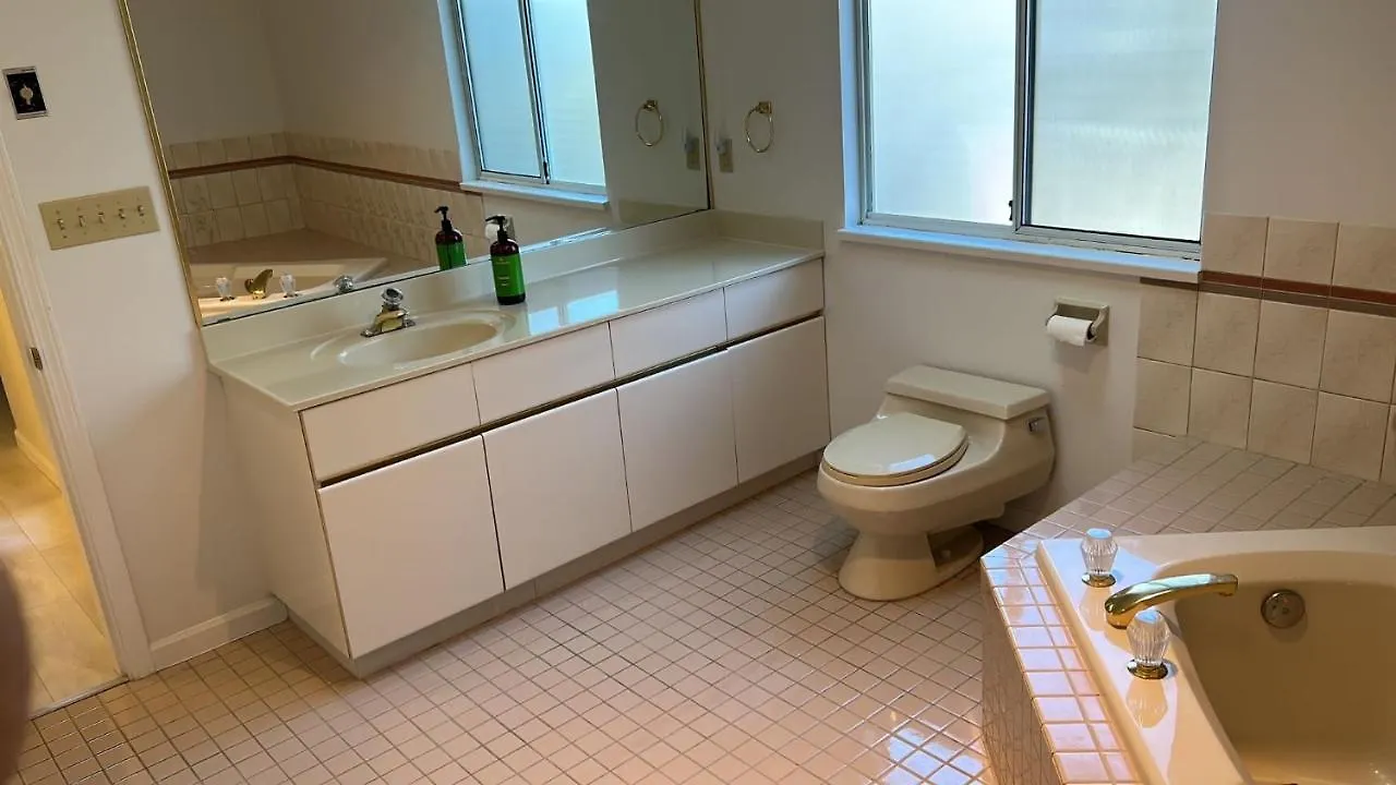 King Edward House Apartment Vancouver Homestay